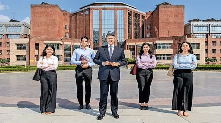 Amity Online, Noida